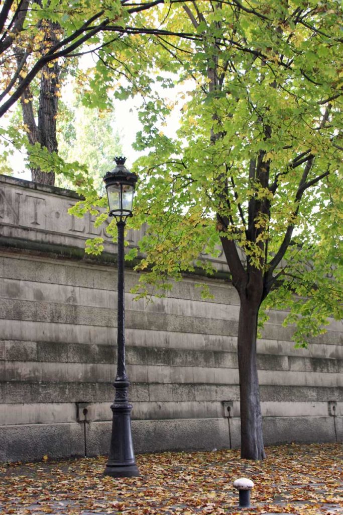 Laterne am Canal Saint Martin