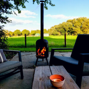 Offener Kamin an einer Wiese in Holland