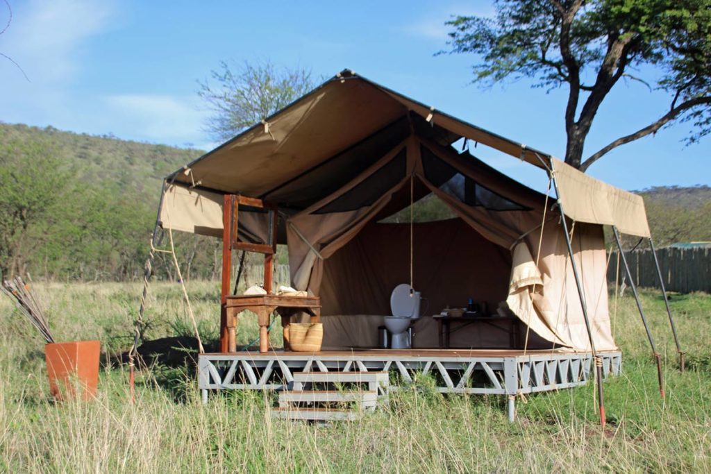 Klozelt in der Serengeti