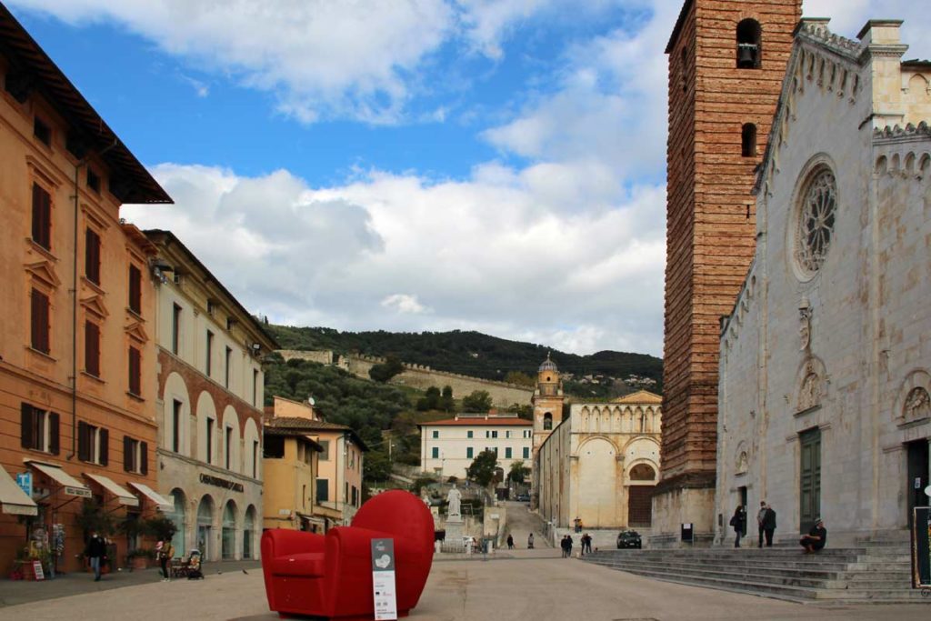 Pietrasanta Blick auf die Hügel