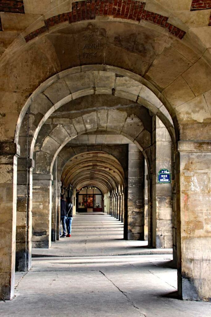 Place de Vosges Paris