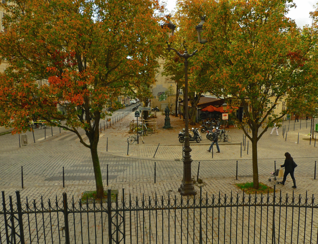 Place MAurice Chevalier