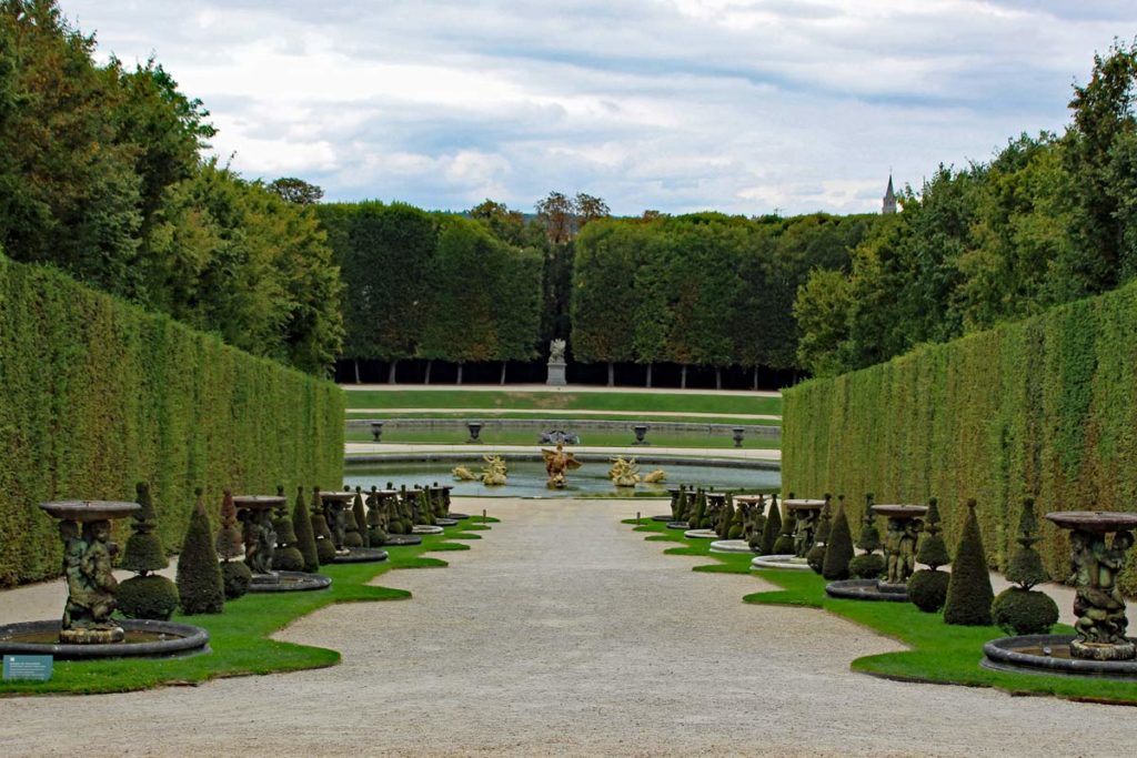 Blick auf den Drachenbrunnen
