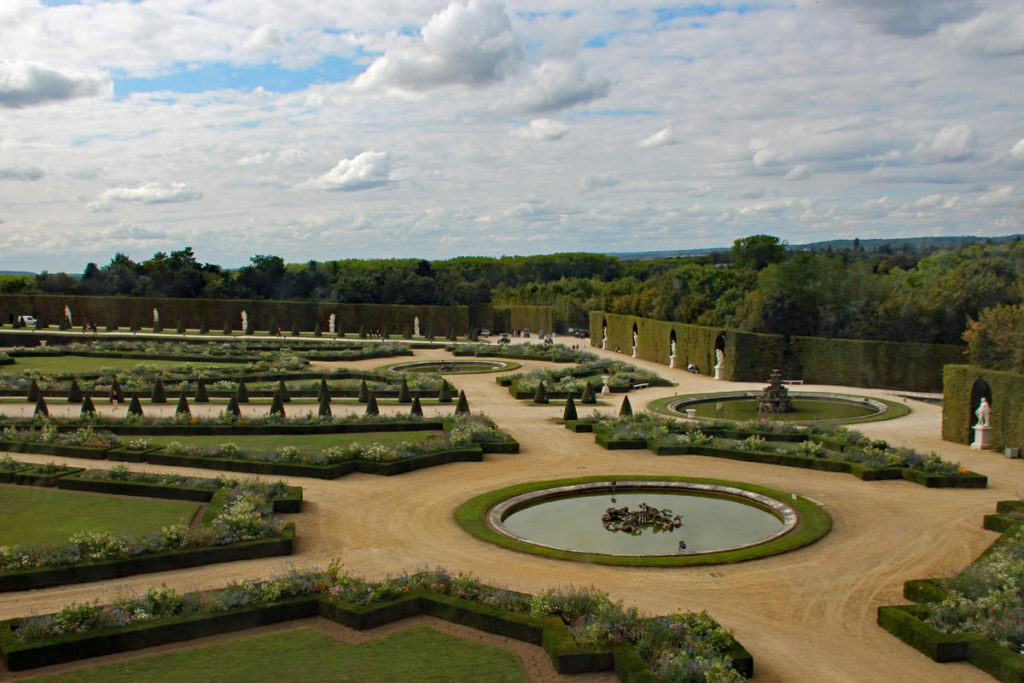 Blick über die Wasserspiele in Versaille