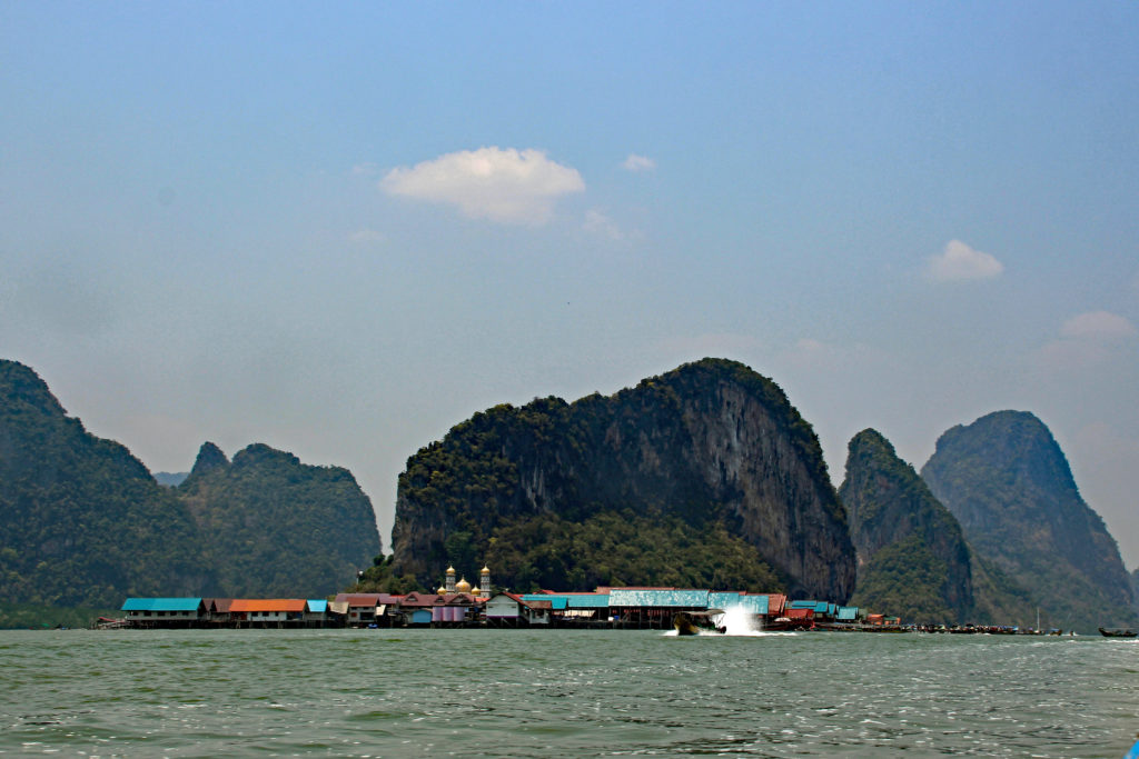 Blick auf das floating Villag Koh Payee Thailand