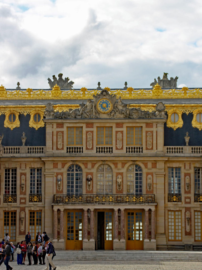 Hauptteil der Fassasde des schlosses