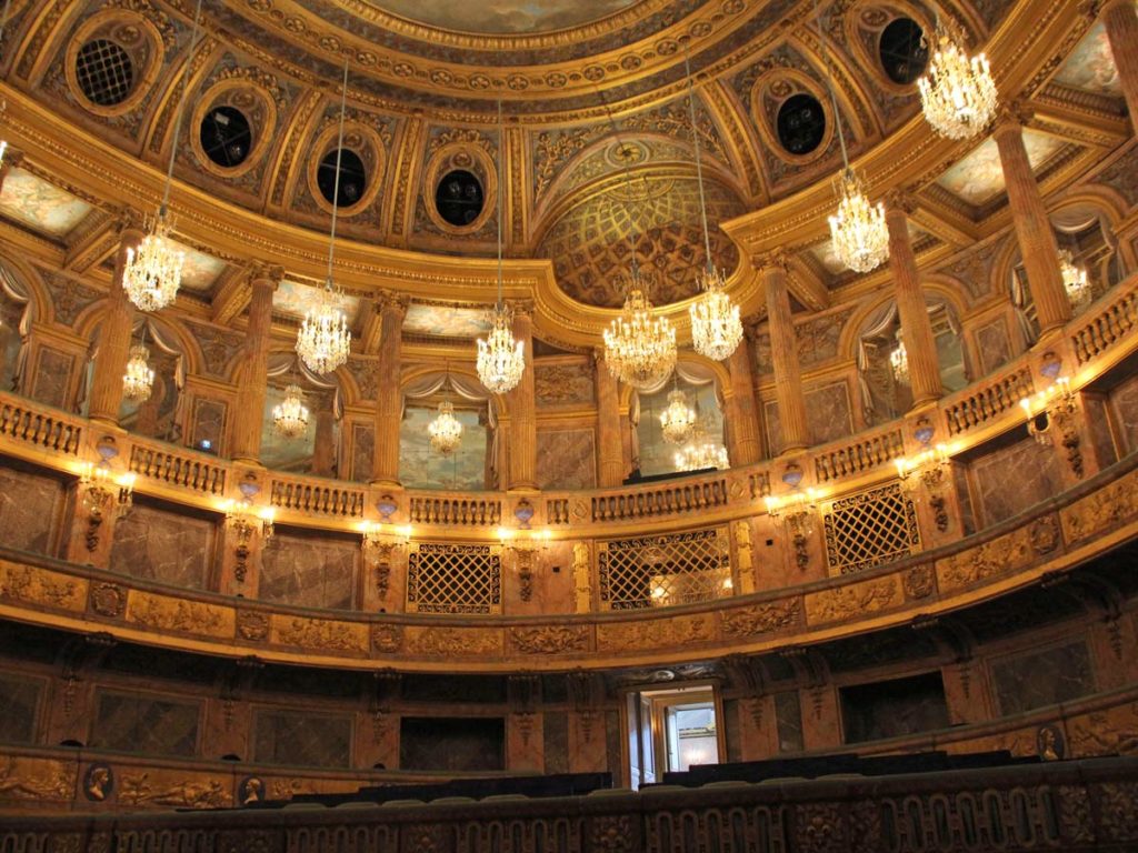 saal des Theaters auf Versaille