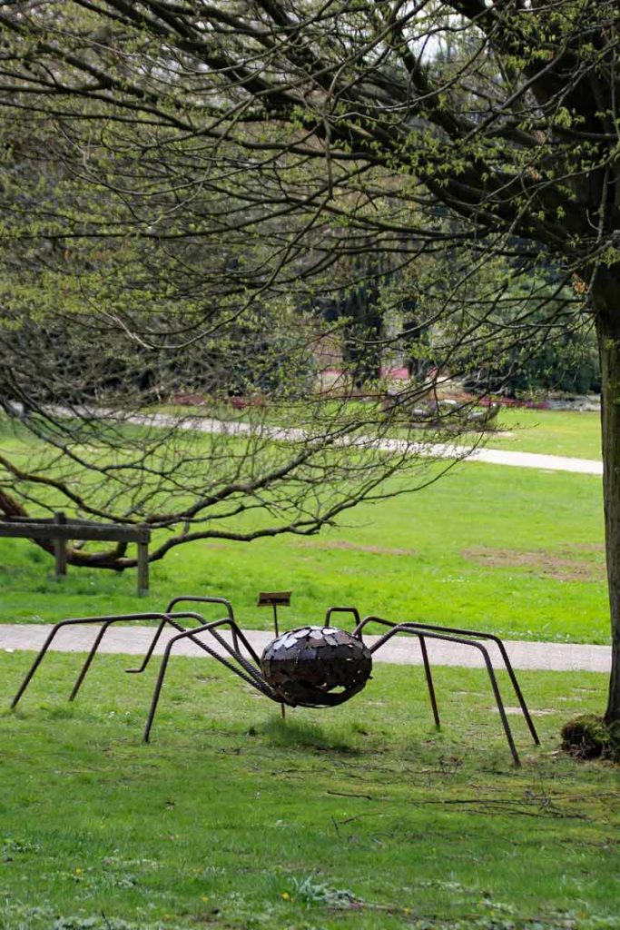 Kunstwerk Bot Garten Solingen