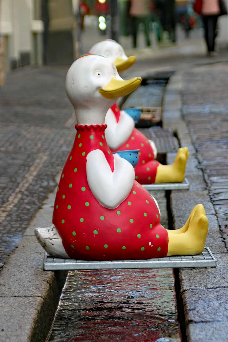 Figuren Bächle Freiburg