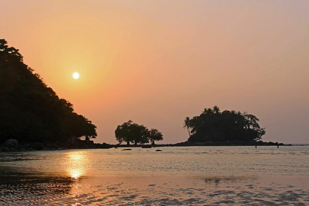 Sonnenuntergang Nai Yang Beach