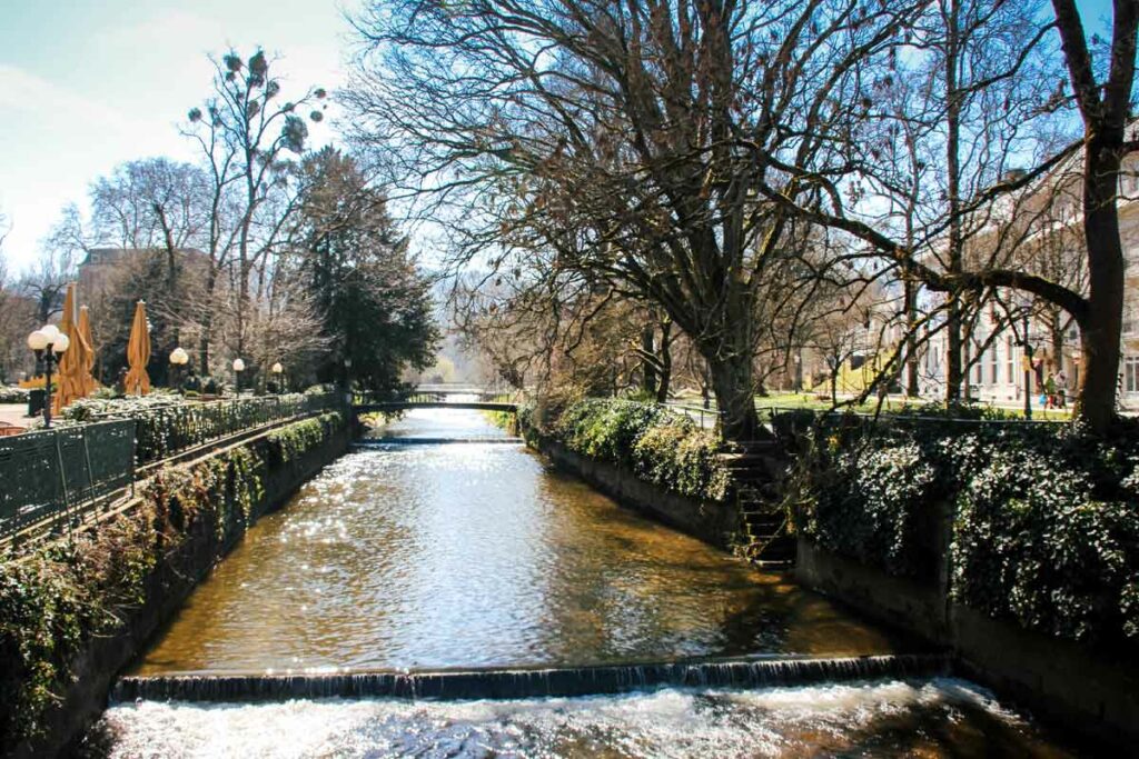 Fluss Oos durch Baden Baden