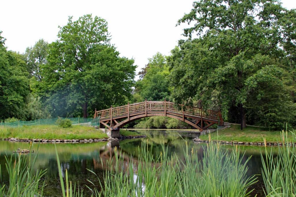 Brücke im Stadtpark Leipzig