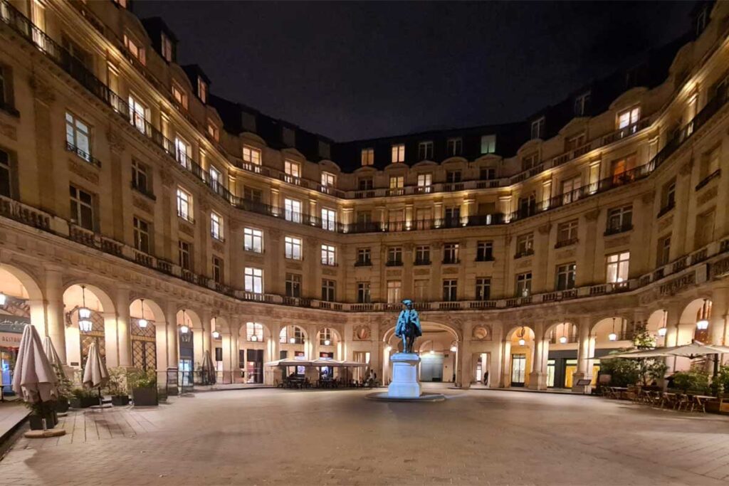 Place Edouard VI bei Nacht