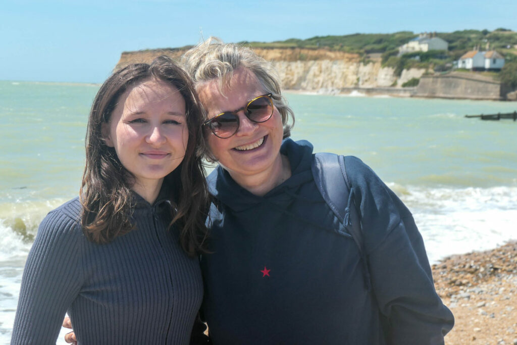Christiane und Sarah in Cuckmere Havem