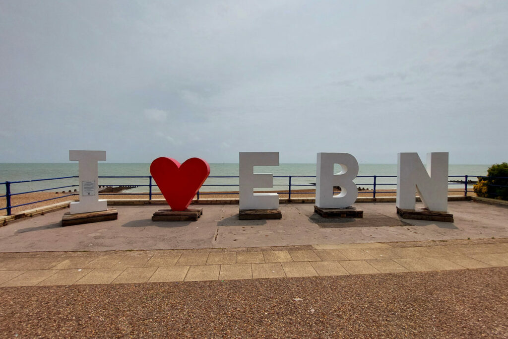 Eastbourne Promenade Schild Eastbourne Love