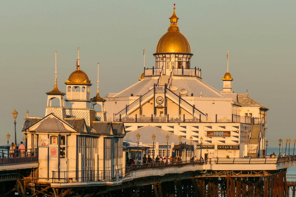 Eastbourne Pier im Abendlicht
