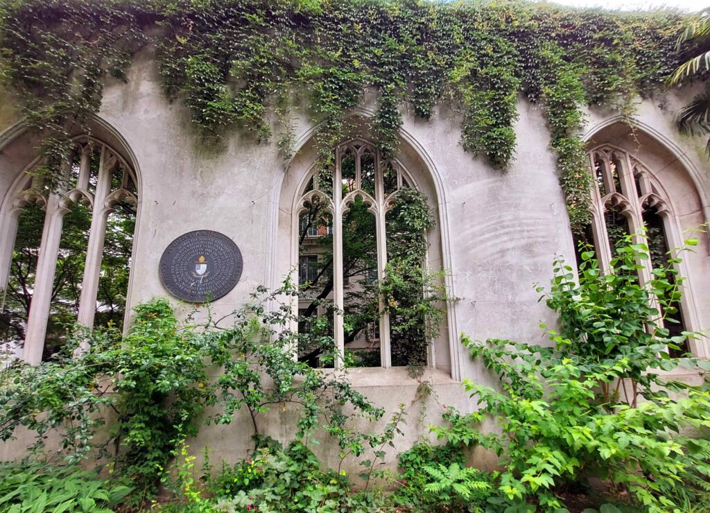 St Dustan in the east