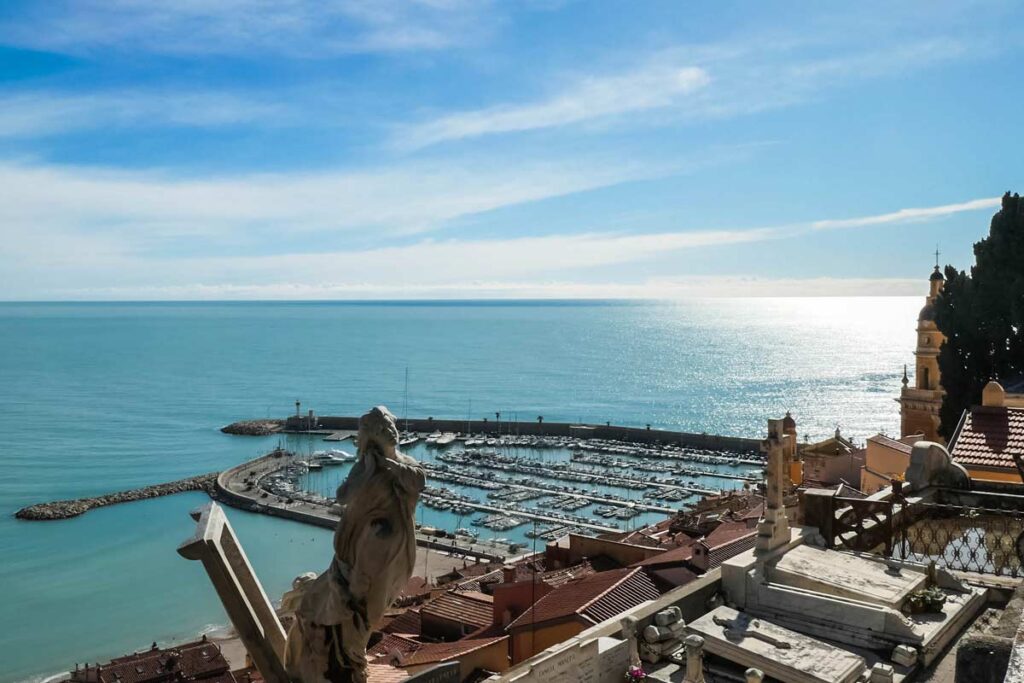 Blick auf den Hafen von Menton