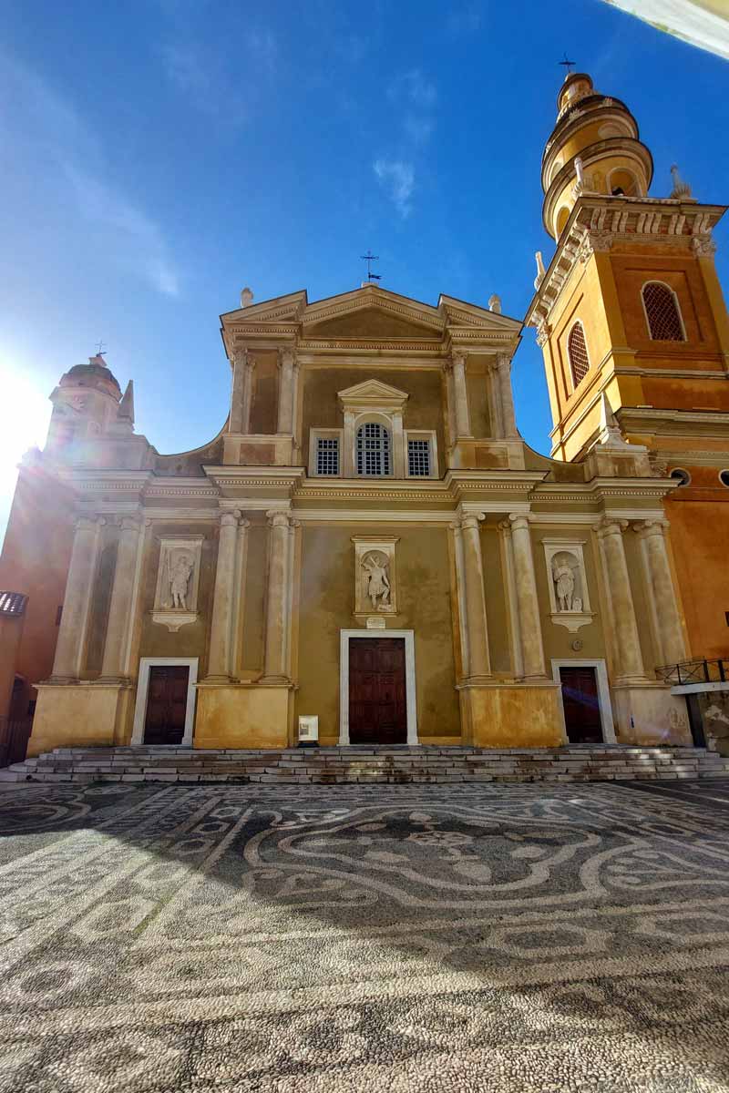 Kirche Saint Michel archange frontal