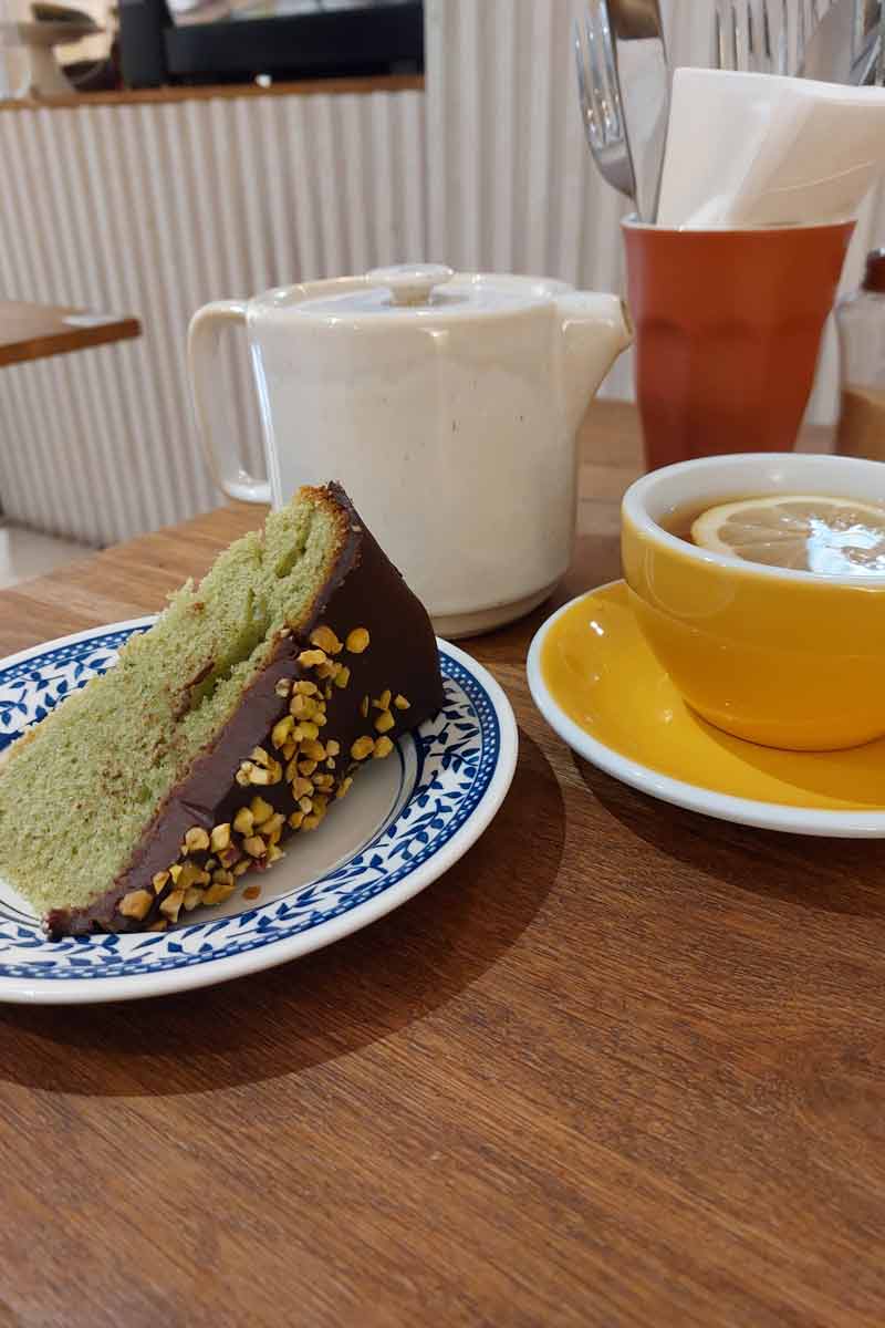 Kuchen im Café Brume