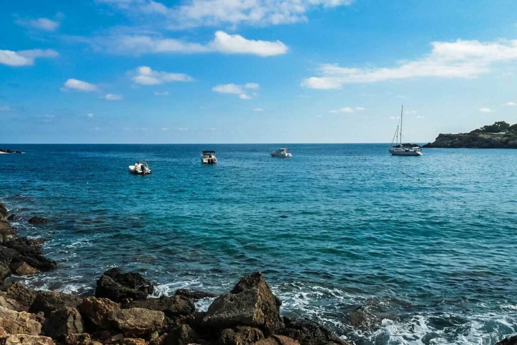 Cala Llenya Blick aufs meer