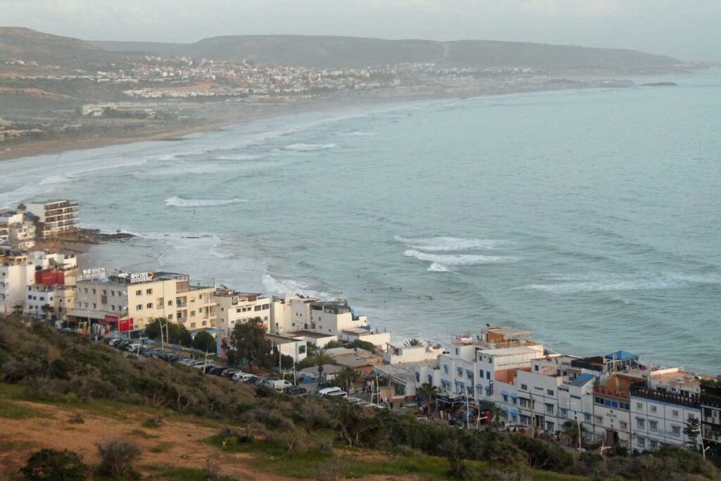 Blick von der Skaterbahn auf Taghazout